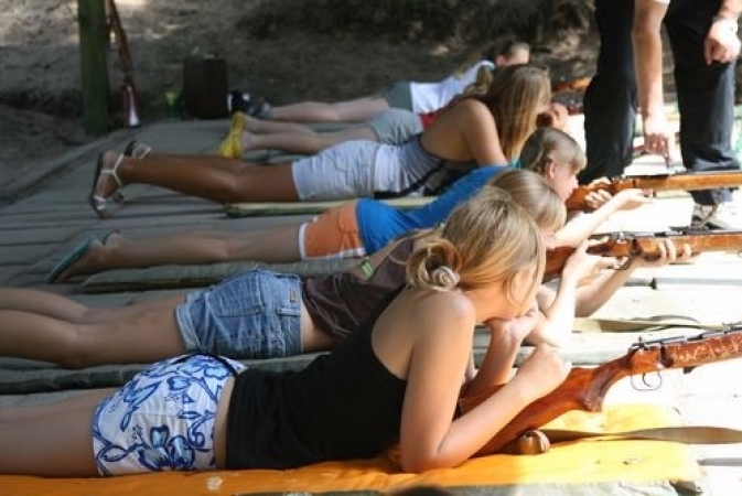 garczyn082_20080809_1692345362