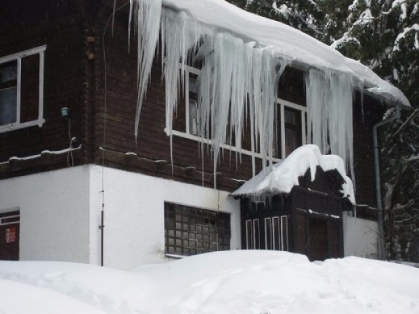 ostatani_snieg1_20090401_1163066301