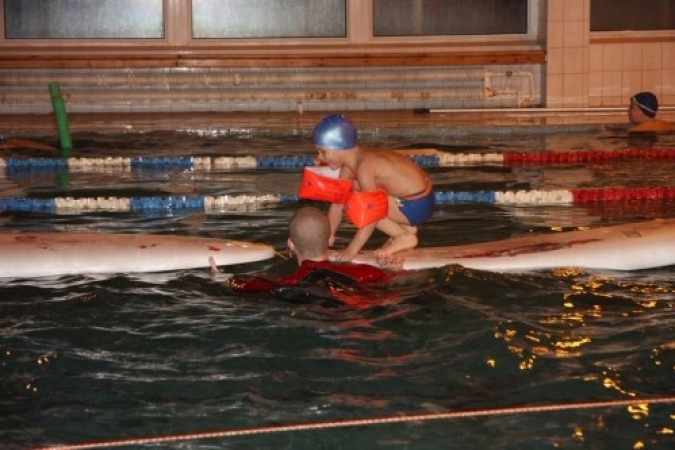 08120812_20081209_1904736737