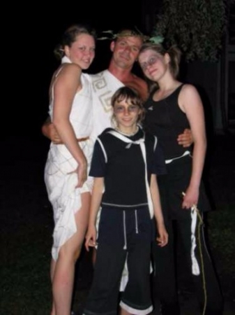  O północy zwiedzaliśmy cmentarze,