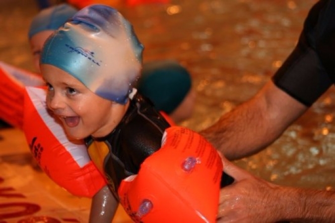 03100810_20081104_1689606610