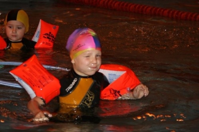 16100811_20081104_2088023759