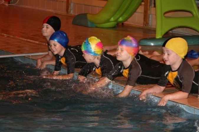 1610083_20081104_1878661725