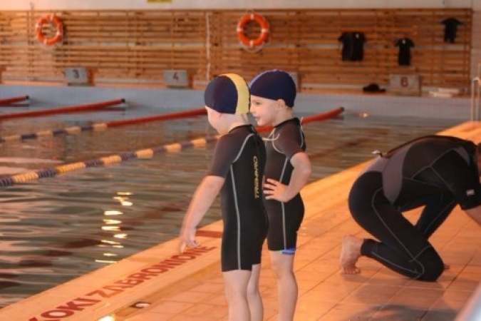 2609082_20081104_2084093622